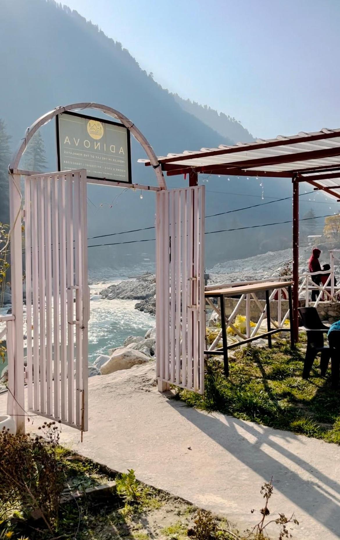 Hotel Adinova Kasol Bagian luar foto