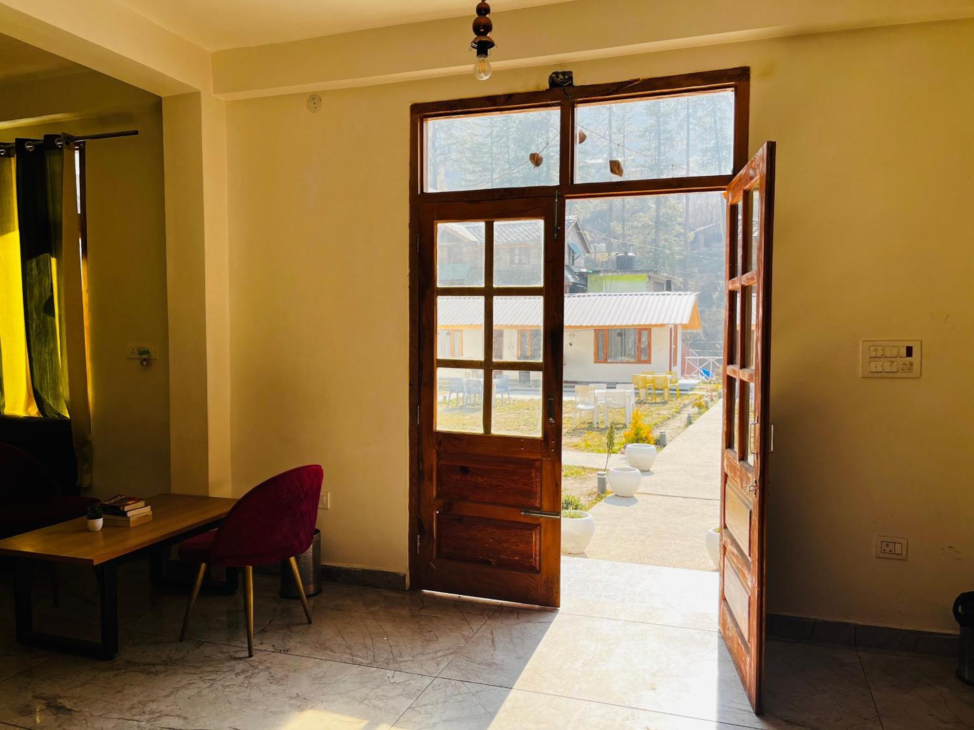 Hotel Adinova Kasol Bagian luar foto