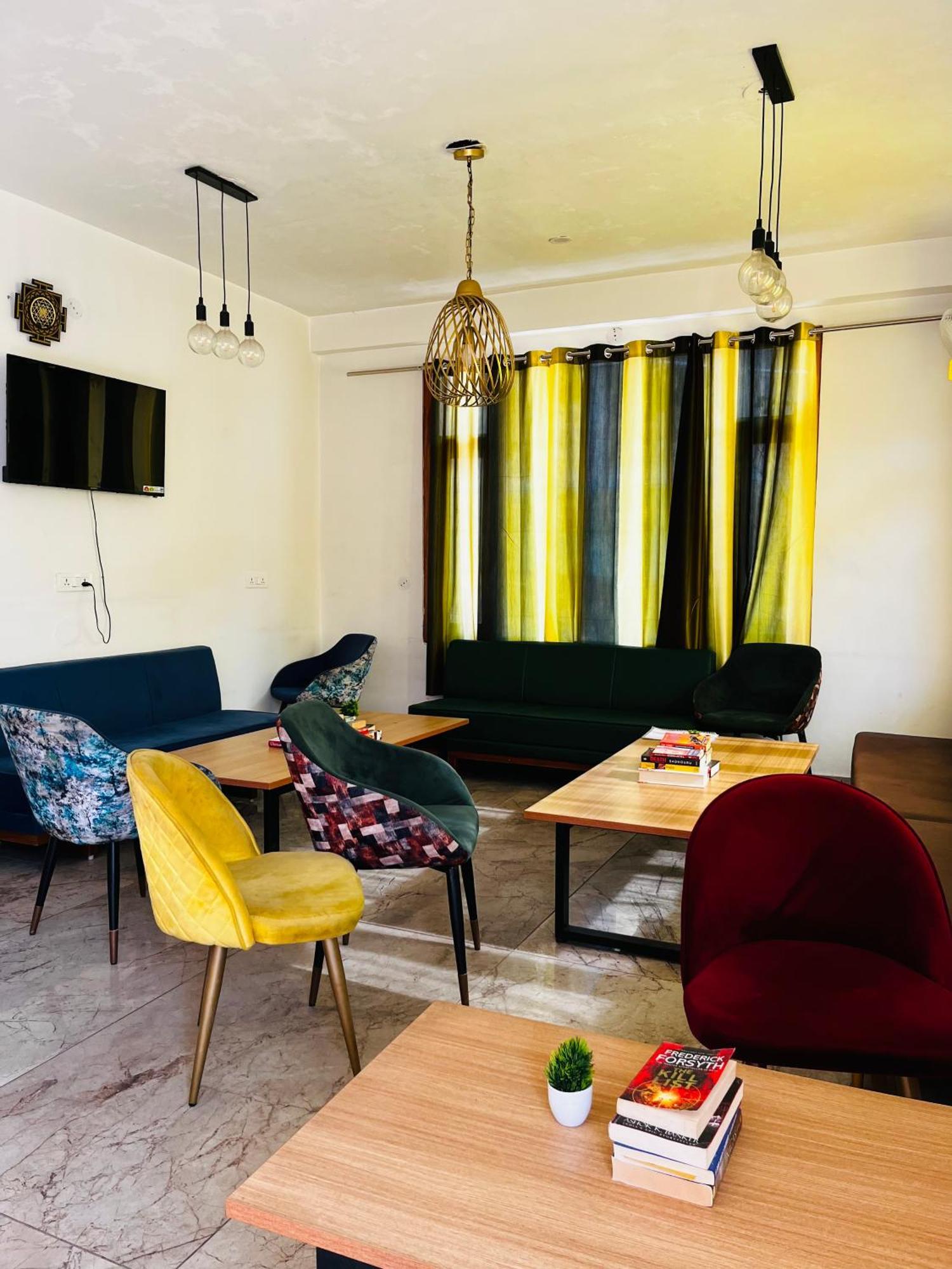 Hotel Adinova Kasol Bagian luar foto