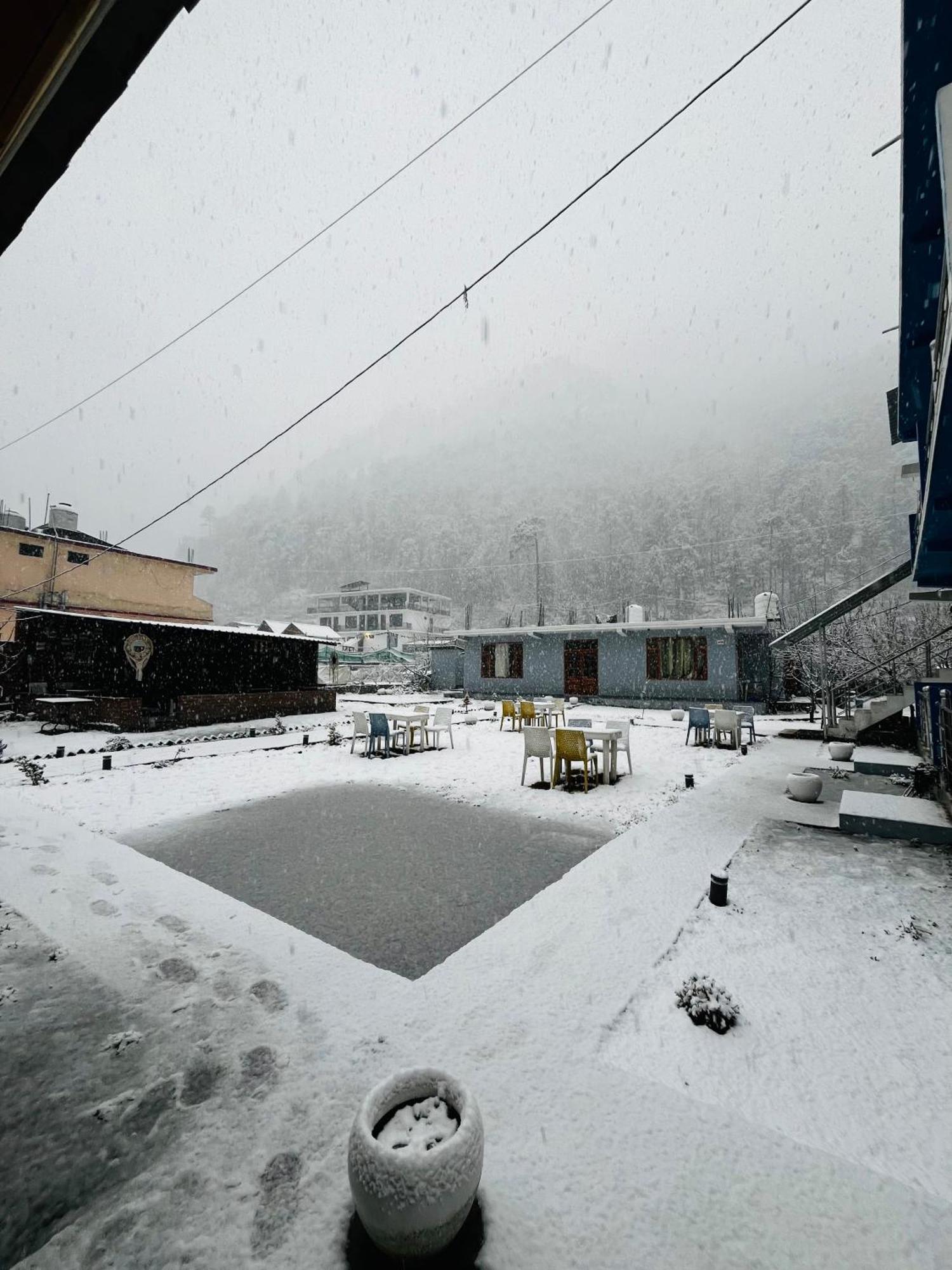 Hotel Adinova Kasol Bagian luar foto