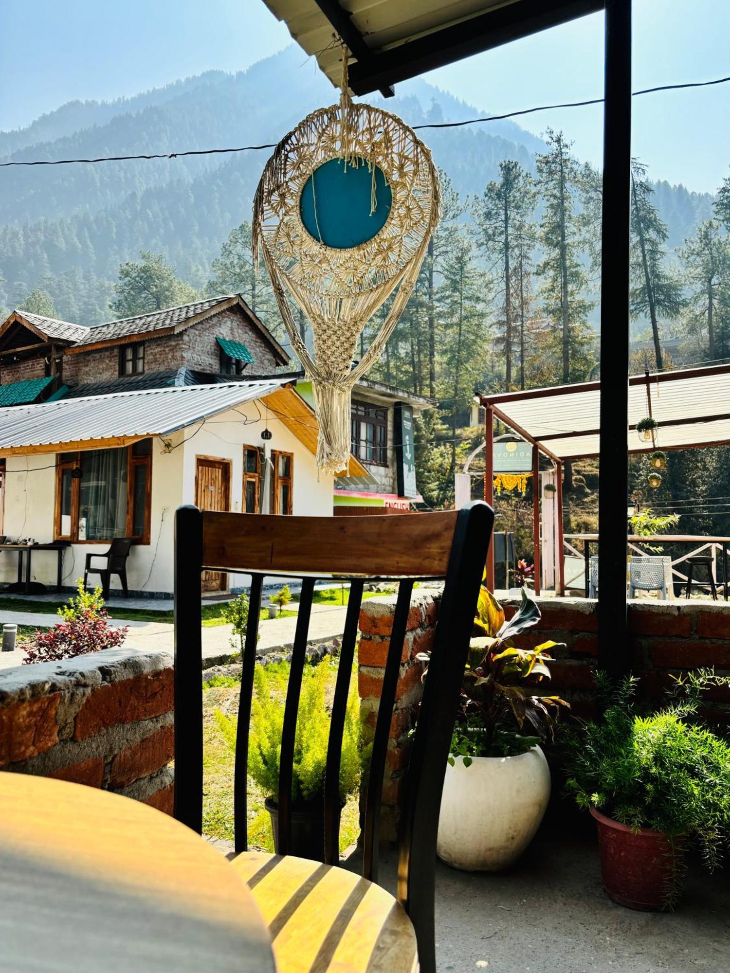 Hotel Adinova Kasol Bagian luar foto